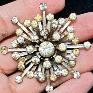 Starburst Clear Rhinestone Silver Tone Unsigned Brooch Pin 2" Vtg